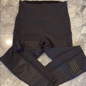 Lululemon Rogue Renegade super high rise, sz 6